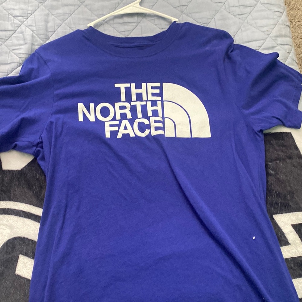 Women north face tee